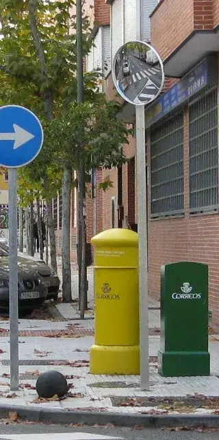 Espejo vial de tráfico