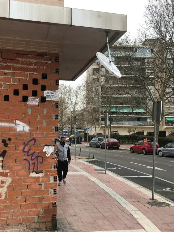 salida de garaje con peligro de atropello