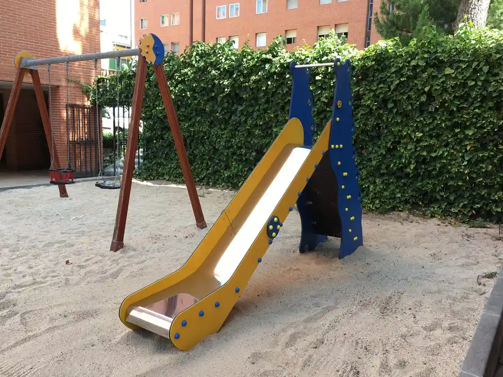 tobogan infantil en arenero
