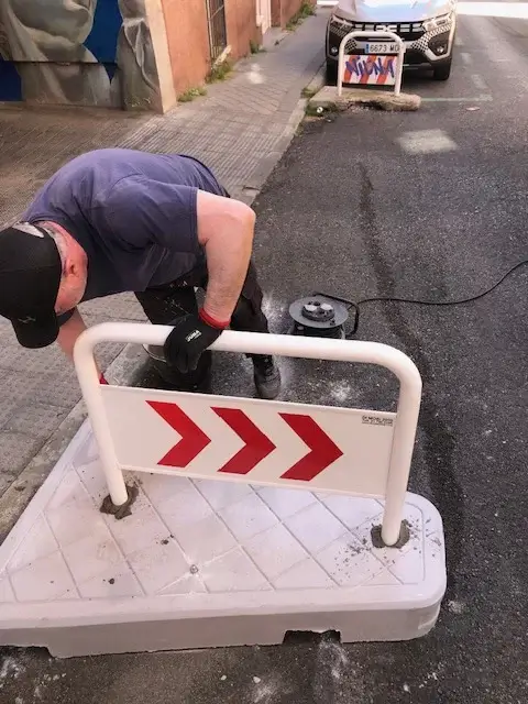 trabajo de sustitucion de isleta deteriorada